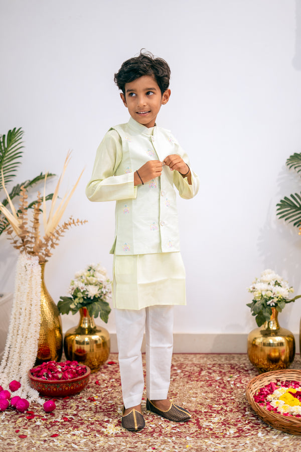 BAHAR JACKET KURTA SET PASTEL GREEN