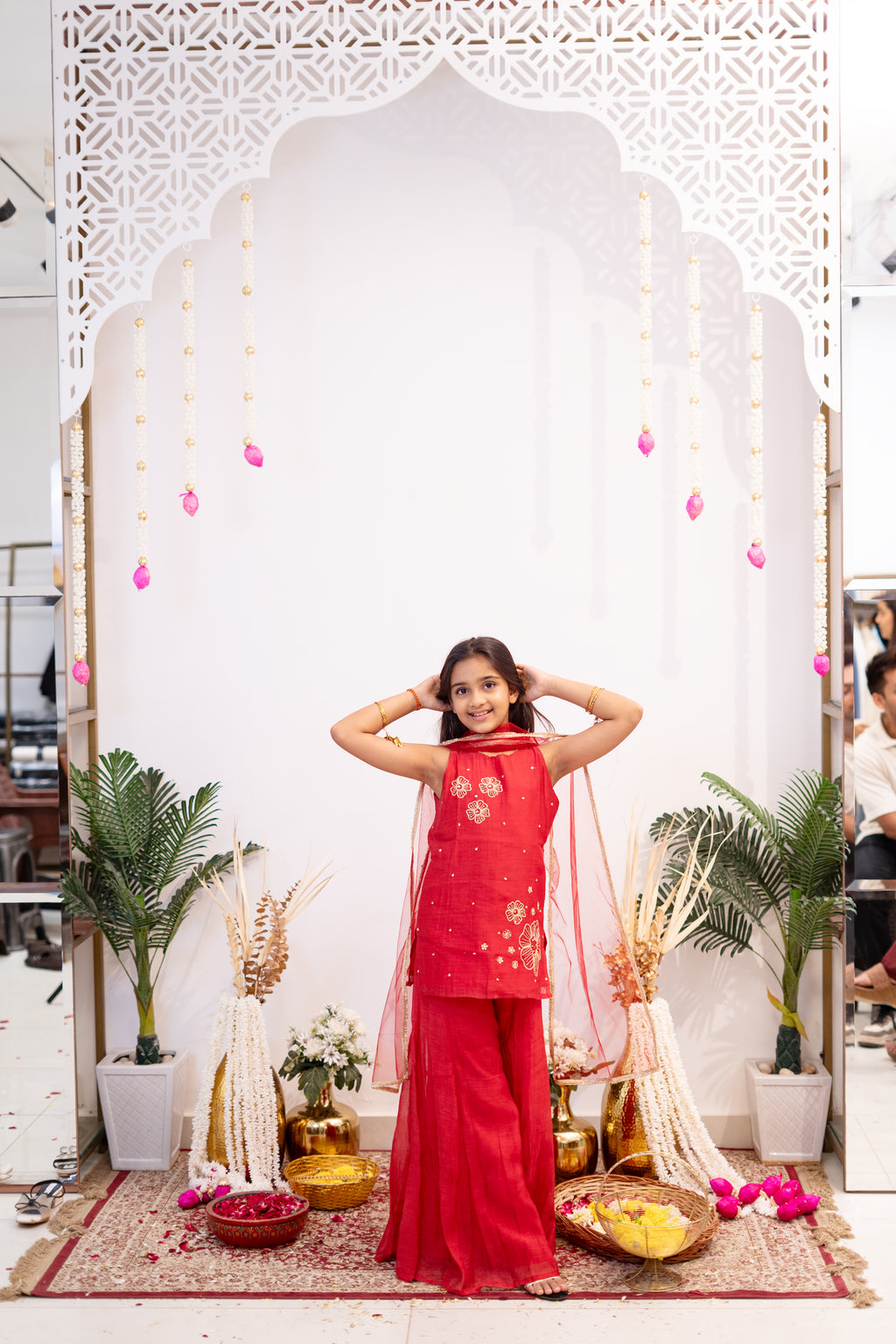 SAADGI MUL SHARARA SET RED