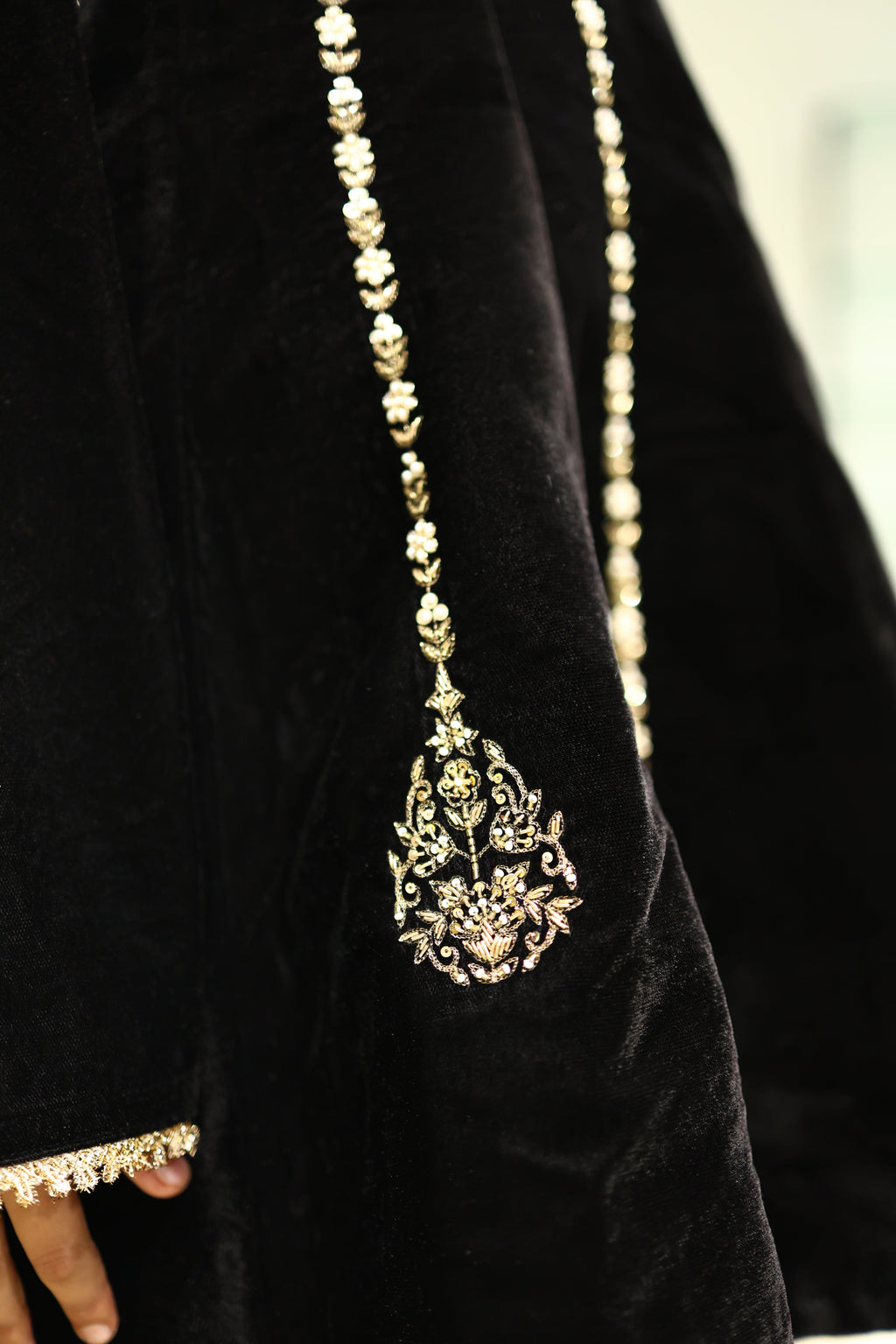 HEER VELVET INDO BLACK