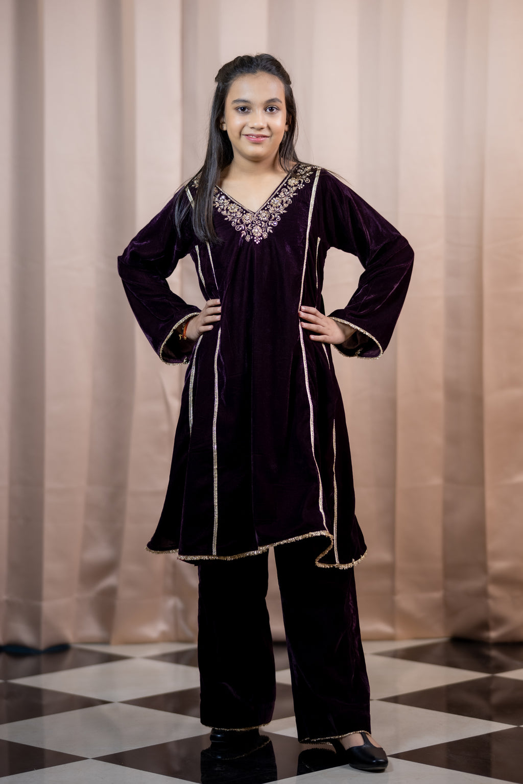 NOORANI VELVET SHARARA MAROON