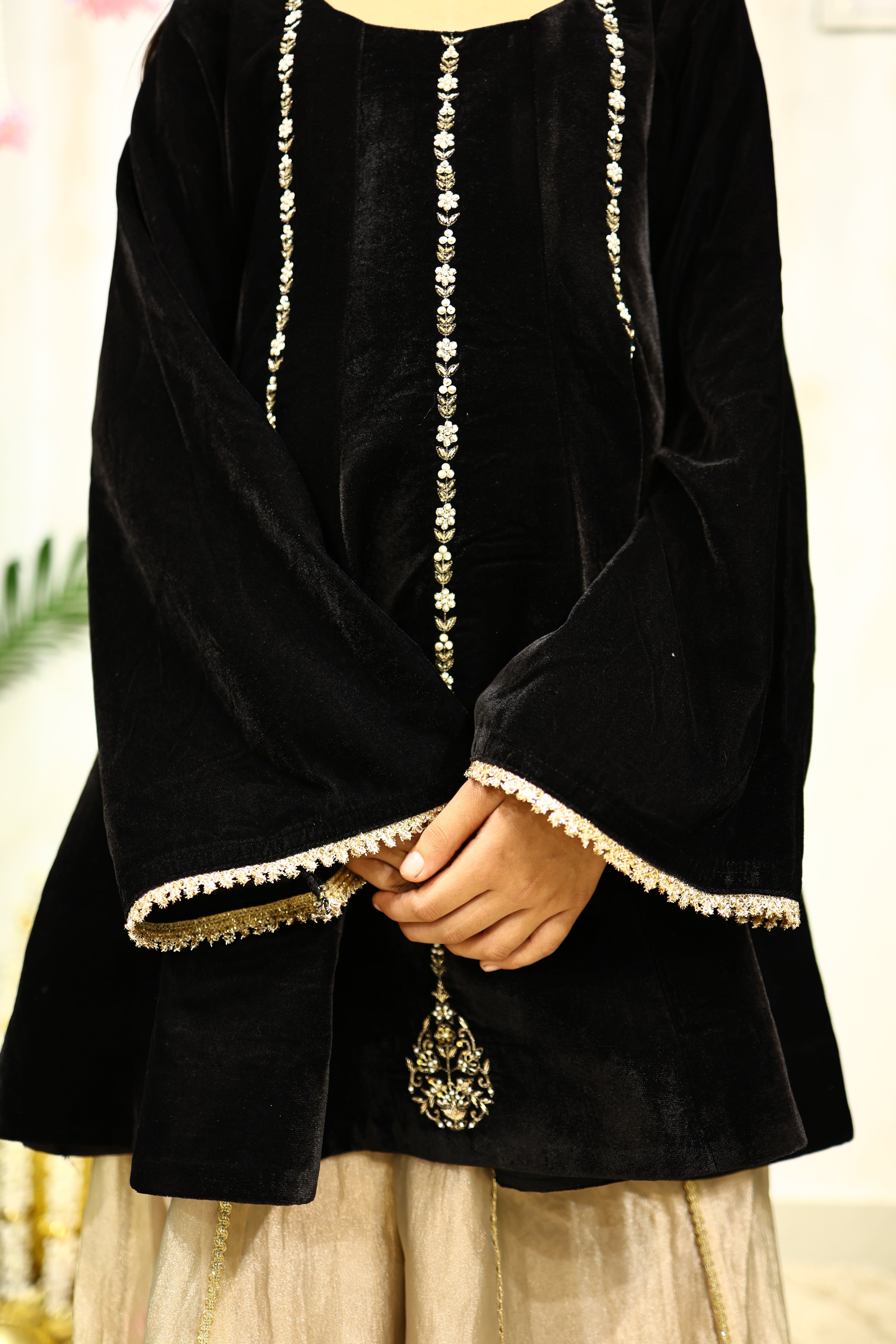 HEER VELVET INDO BLACK