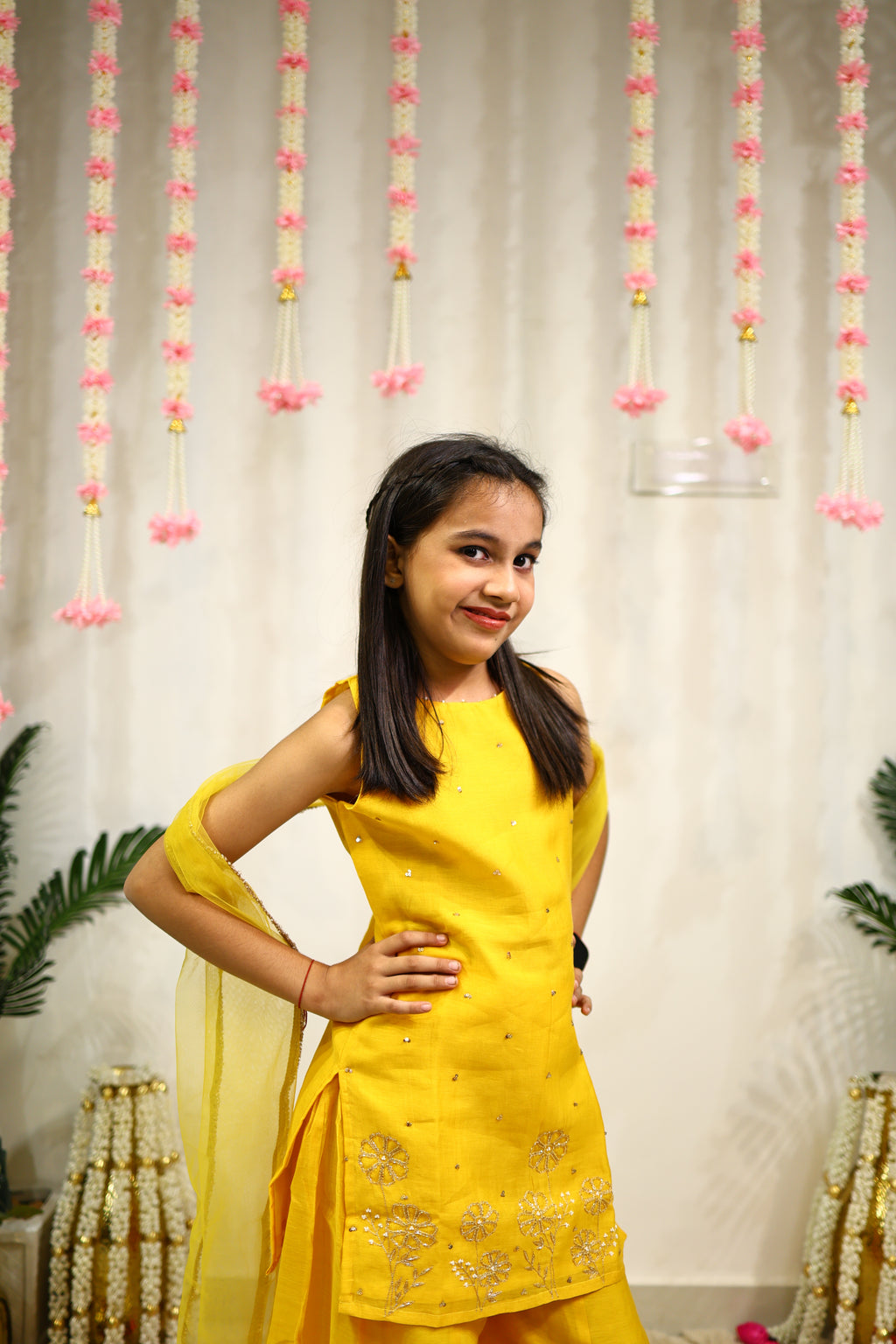 SUNHERI MUL SHARARA SET YELLOW