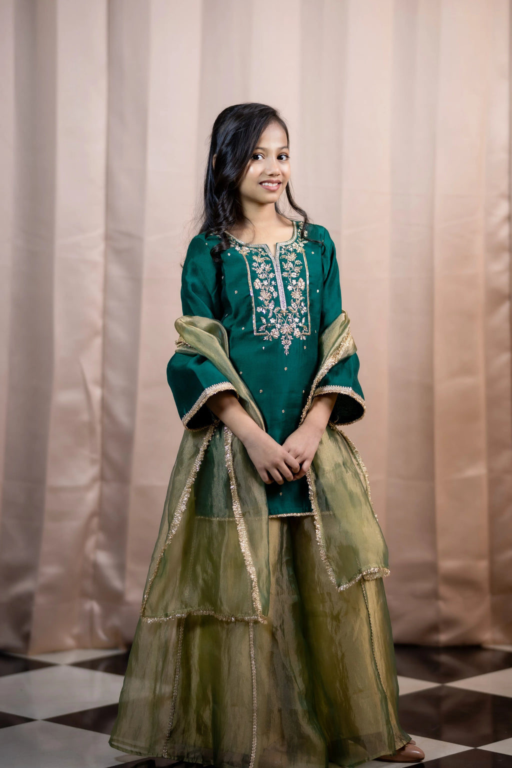 ROSHINI SHARARA SET