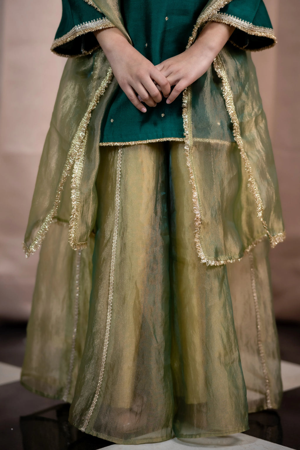 ROSHINI SHARARA SET