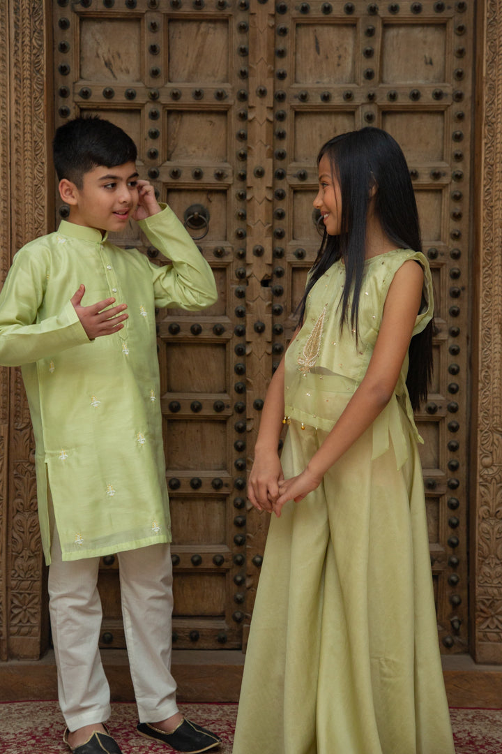 Twinning And Sibbling Green Set