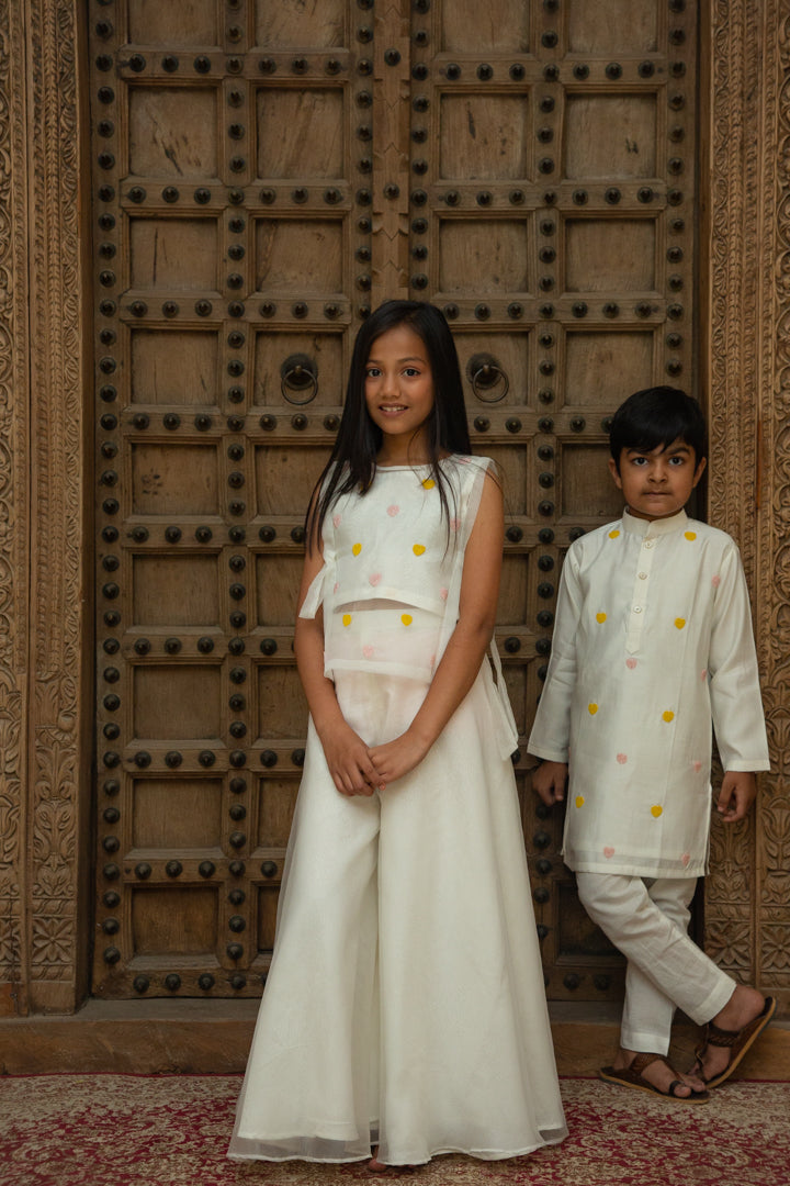 Twinning And Sibbling In White Heart